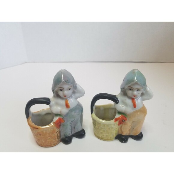 Porcelain Lusterware Made In Japan Pair Of Children With Baskets 3"×2" - Picture 8 of 12